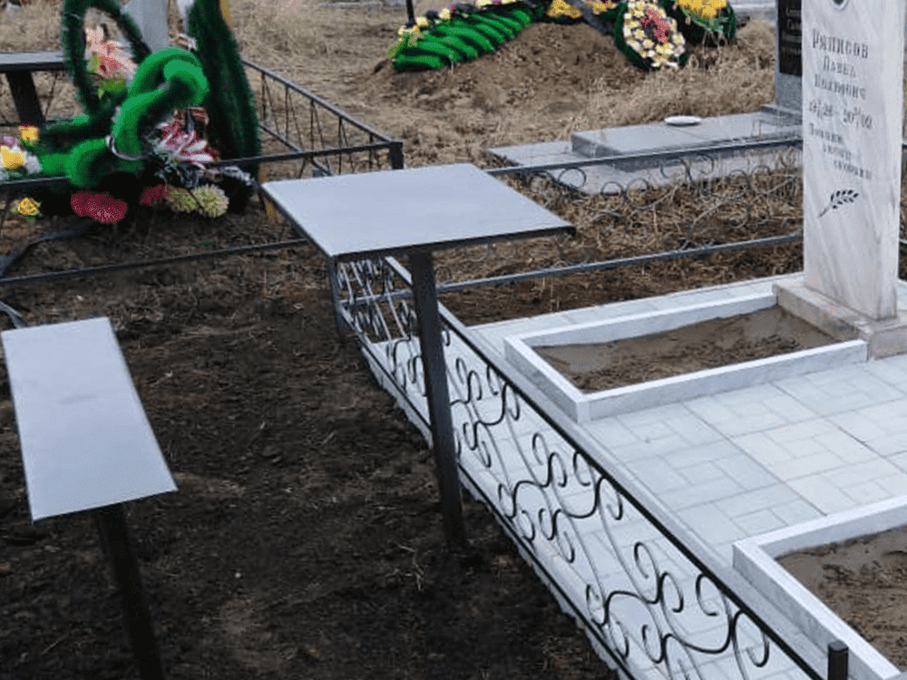 Изготовление столика и лавочки на кладбище